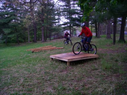 5-19-07-mtb-skills-clinic-026s.jpg