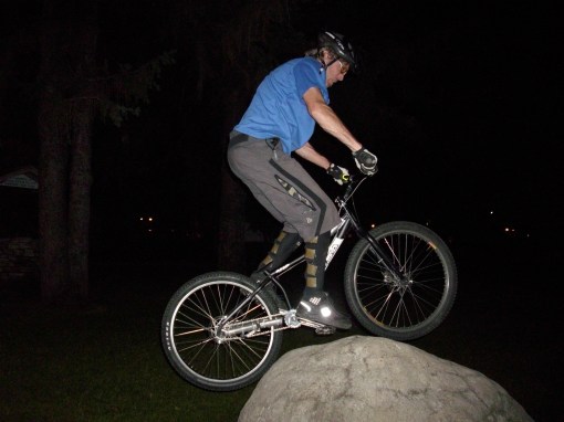 This one made repeated runs at this rock until he had hopped off and smoothly rolled off to his satisfaction.  Then he faded into the night.